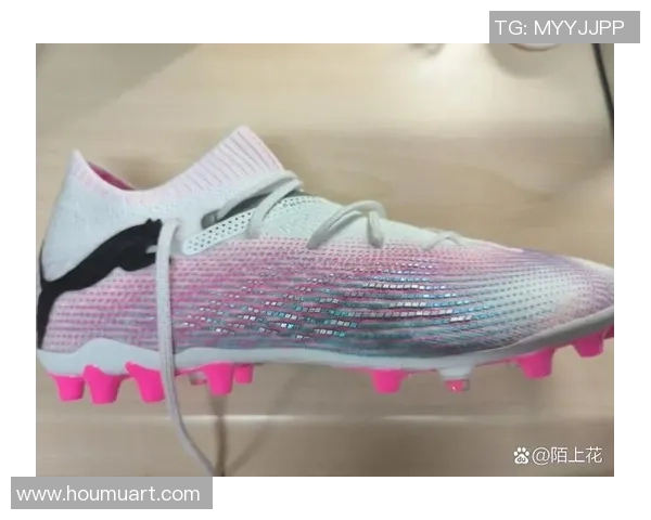 各大球星亲身试穿推荐的足球鞋评测与选择指南